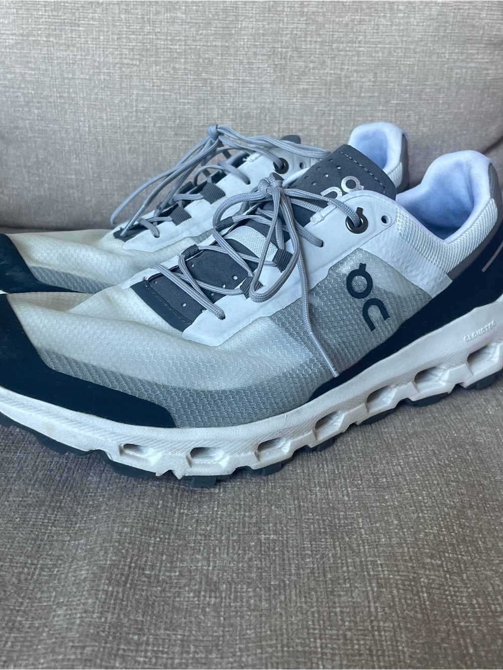On Running Cloudvista womens shoes